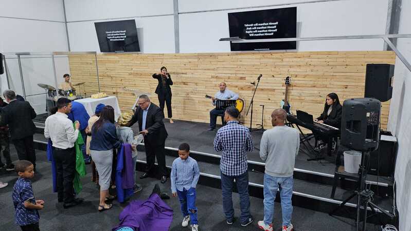 Sunday service, 2024